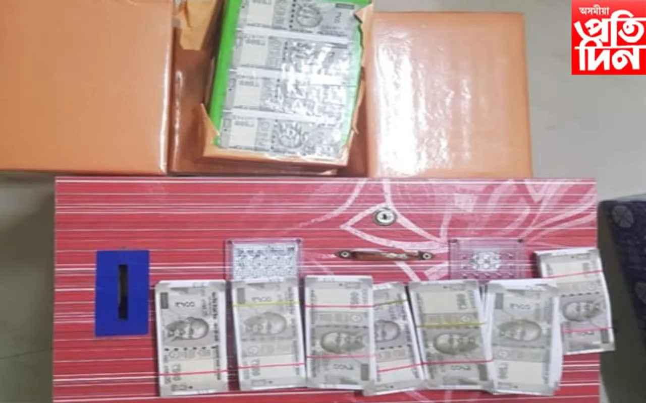 লাখে লাখে ওলাইছে ৫০০ টকীয়া নোট ! ক’ত আৰু কেনেকৈঃ চাওক সবিশেষ…