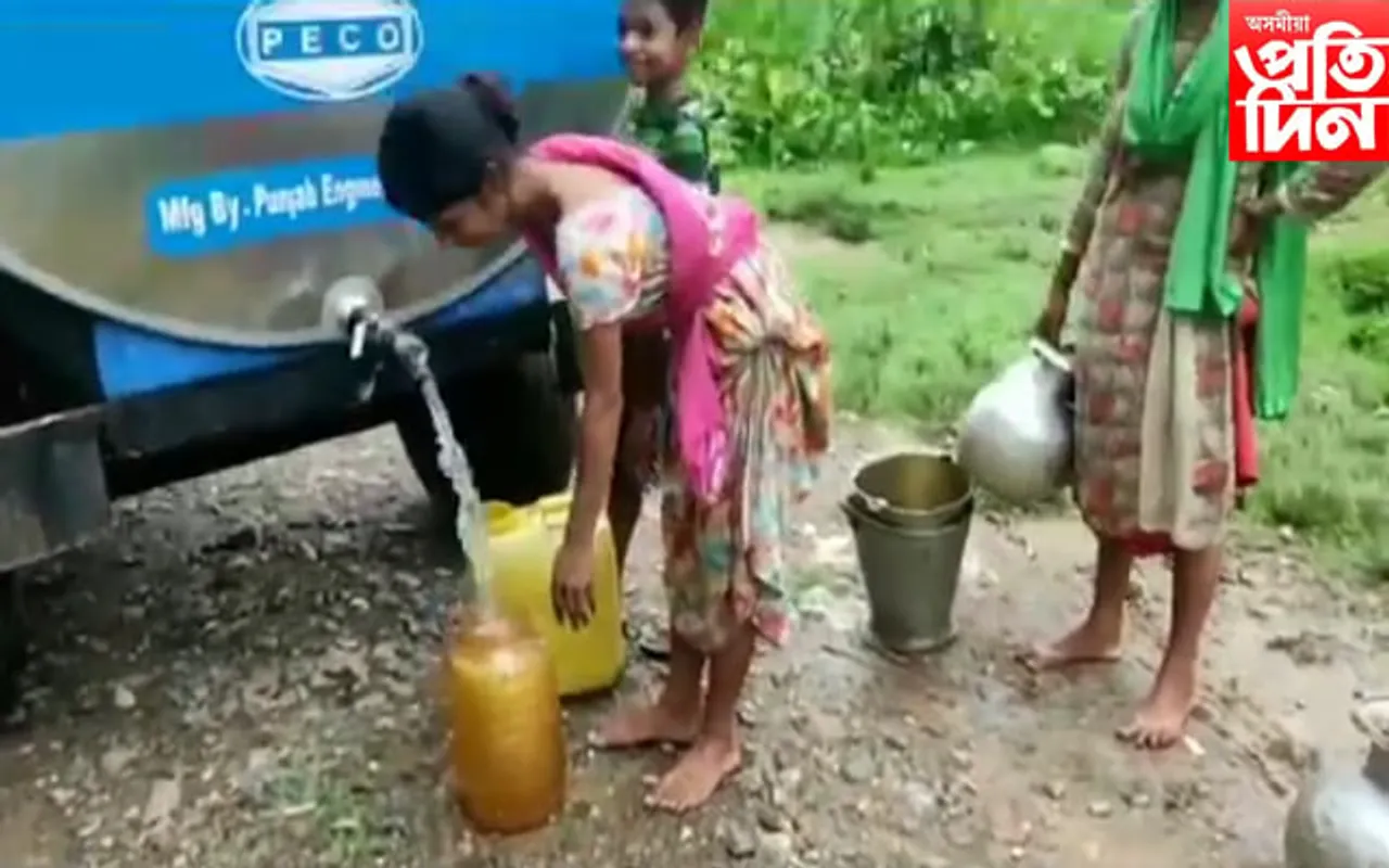 এটুপি বিশুদ্ধ খোৱাপানীৰ বাবে হাহাকাৰ কৰিবলগীয়া হৈছে তিতাবৰবাসী…
