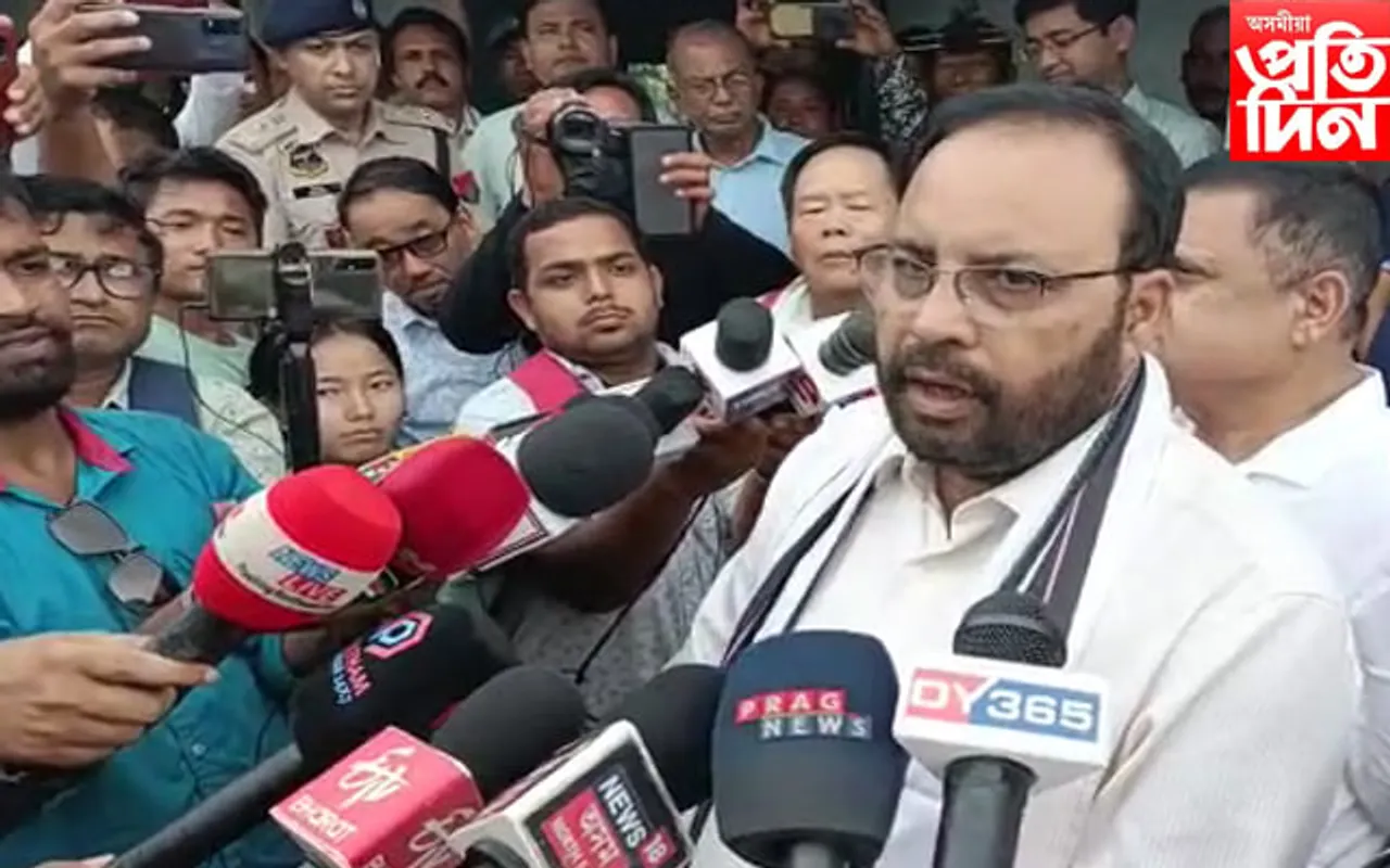 বিশ্বনাথৰ বিহালী বনাঞ্চলৰ অসম – অৰুণাচলৰ বিবাদমান ভূমি পৰিদৰ্শন মন্ত্ৰী কেশৱ মহন্তৰ…