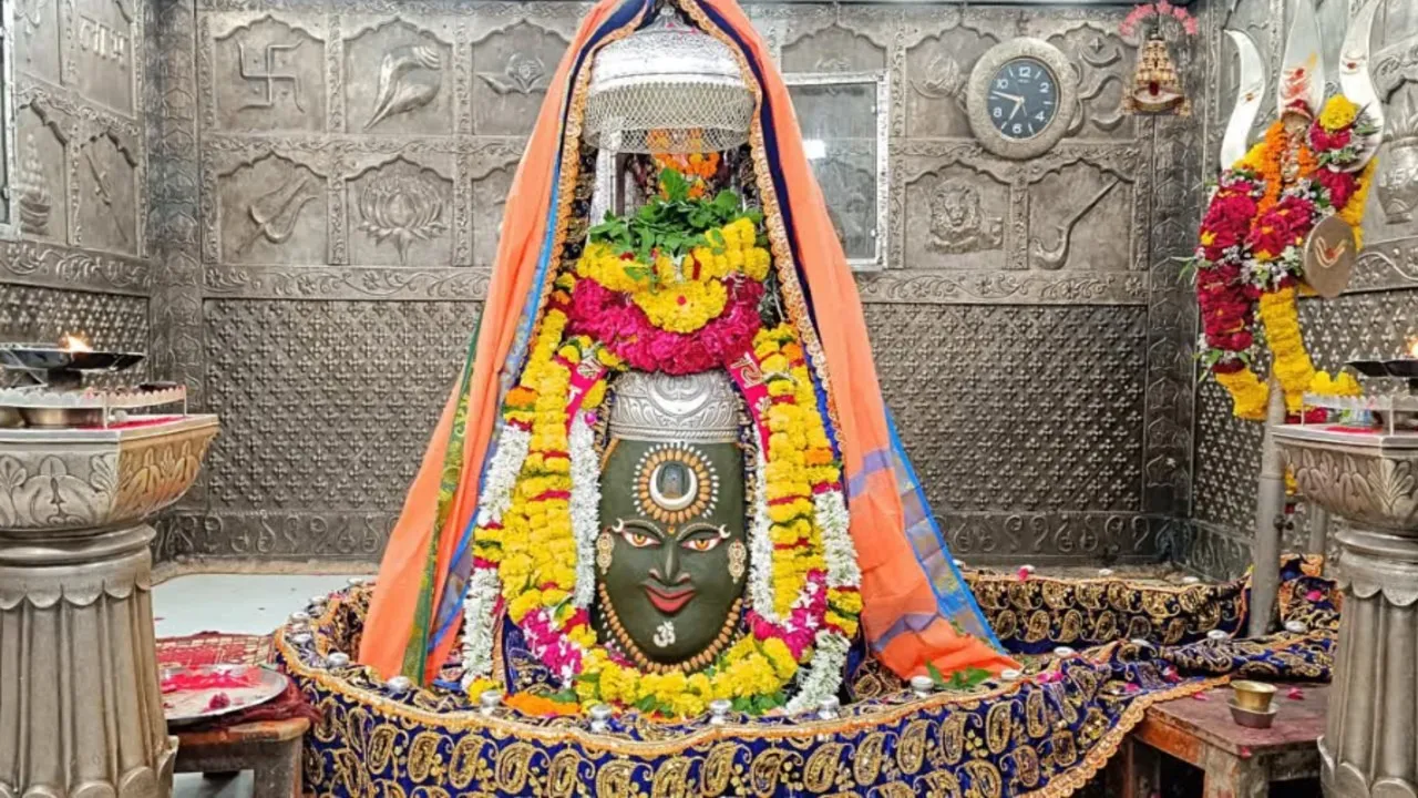 ujjain mp anil firojiya demands mahakal garbhagriha entry for common devotees hindi news zvj