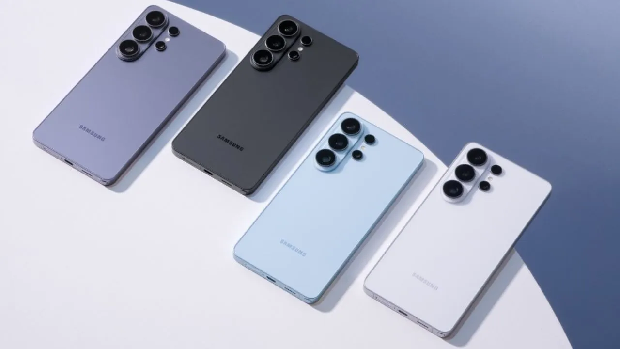 Samsung Galaxy S26 Series launch price pre orders offers availability bank offers hindi news zxc