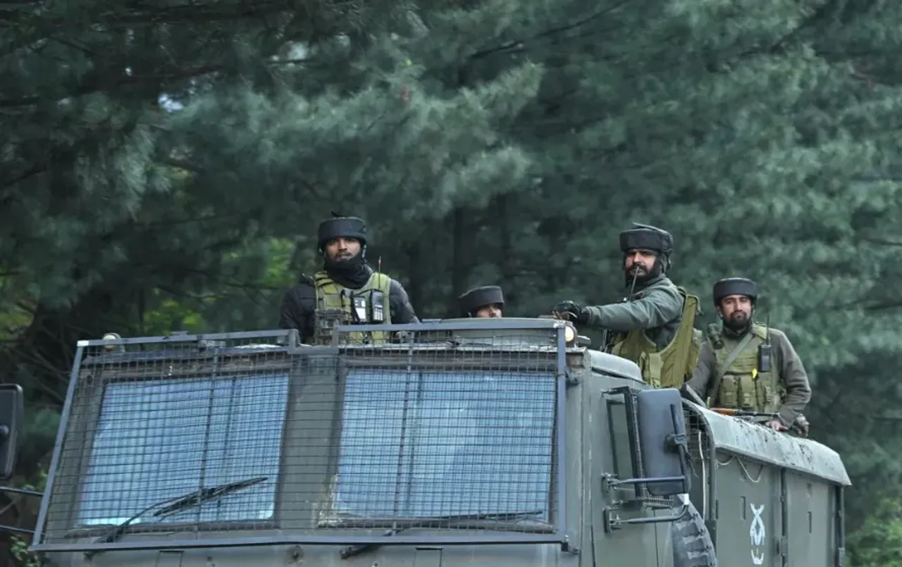 Pahalgam Terrorist Attack: पहलगाम आतंकी हमले के बाद भारत-नेपाल सीमा पर हाई अलर्ट, महाराजगंज में कड़ी सुरक्षा व्यवस्था