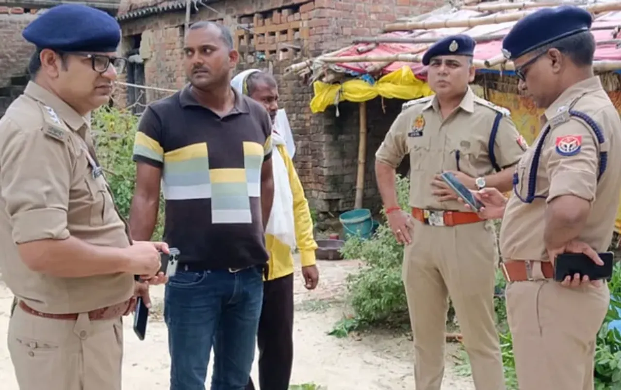 Ghazipur Triple Murder: बेटे ने मां-बाप और बहन को काट डाला, पड़ोसियों की आवाज सुनकर भागा आरोपी, पूरे इलाके में हड़कंप