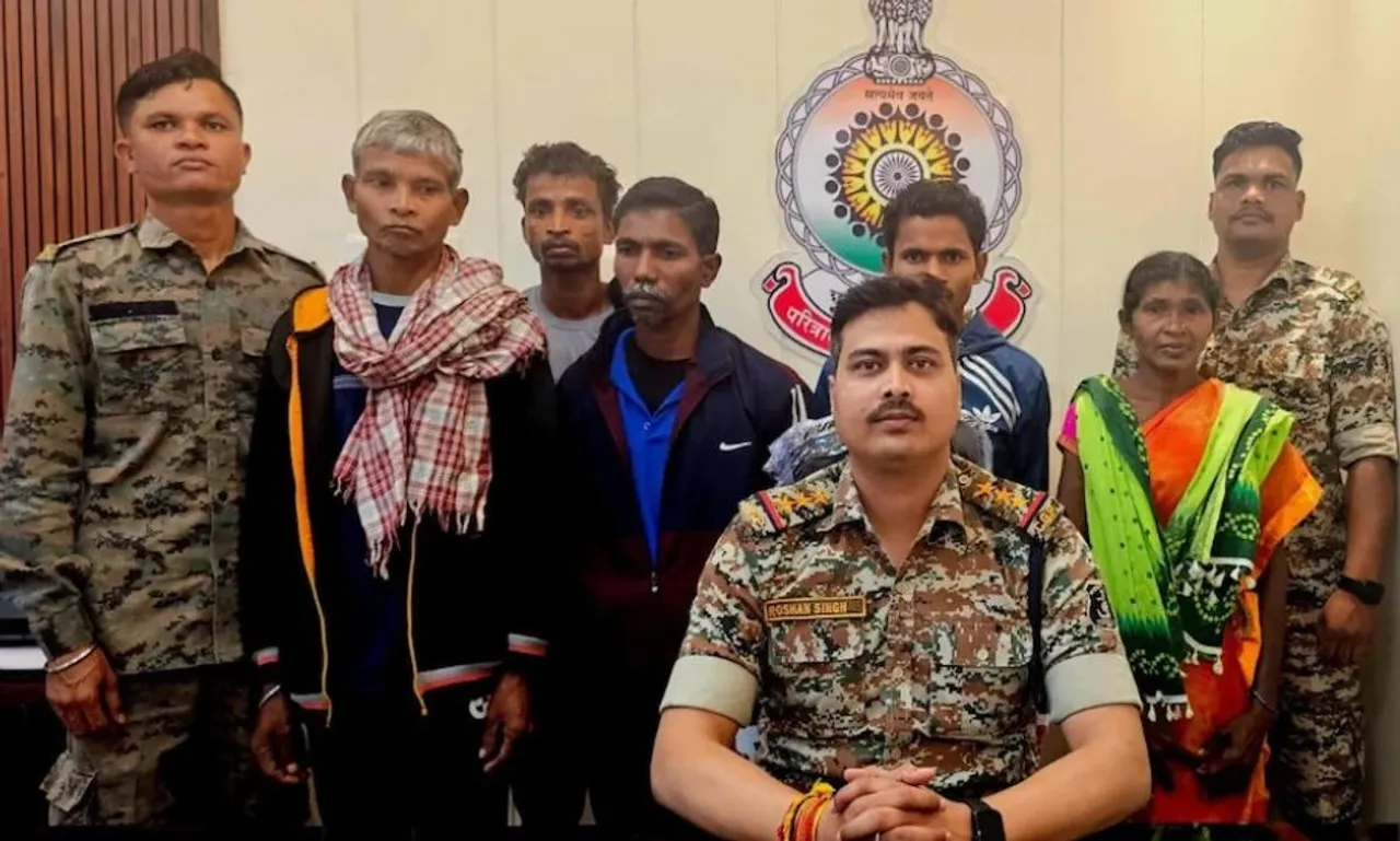 CG Naxalites Arrested