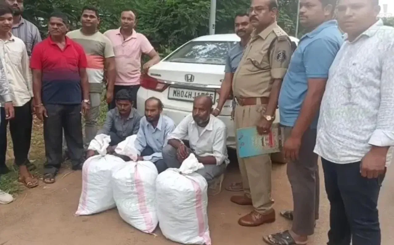 गरियाबंद पुलिस की बड़ी कार्रवाई: कार के गुप्त चेंबर से 27 किलो गांजा बरामद, तीन तस्कर गिरफ्तार