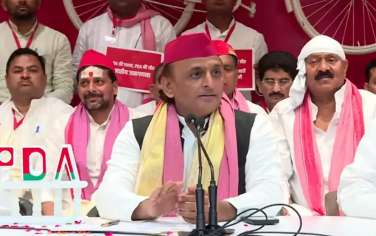 Akhilesh Yadav: अखिलेश यादव ने फिर बीजेपी को लिया आड़े हांथ, कहा जाति जनगणना बड़ा मुद्दा, भाजपा फिर करेगी गड़बड़ी