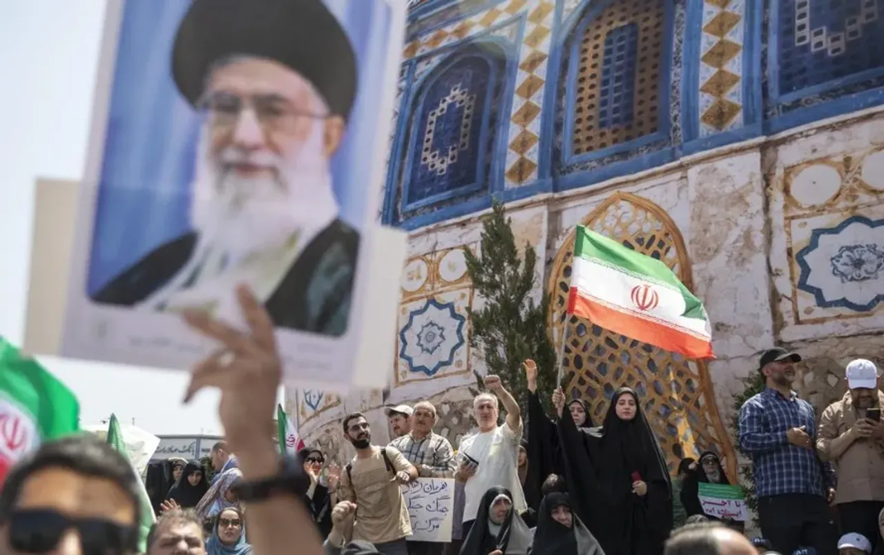 Israel Iran Conflict fresh missile strike on Sumar city Khamnei Trump update zxc