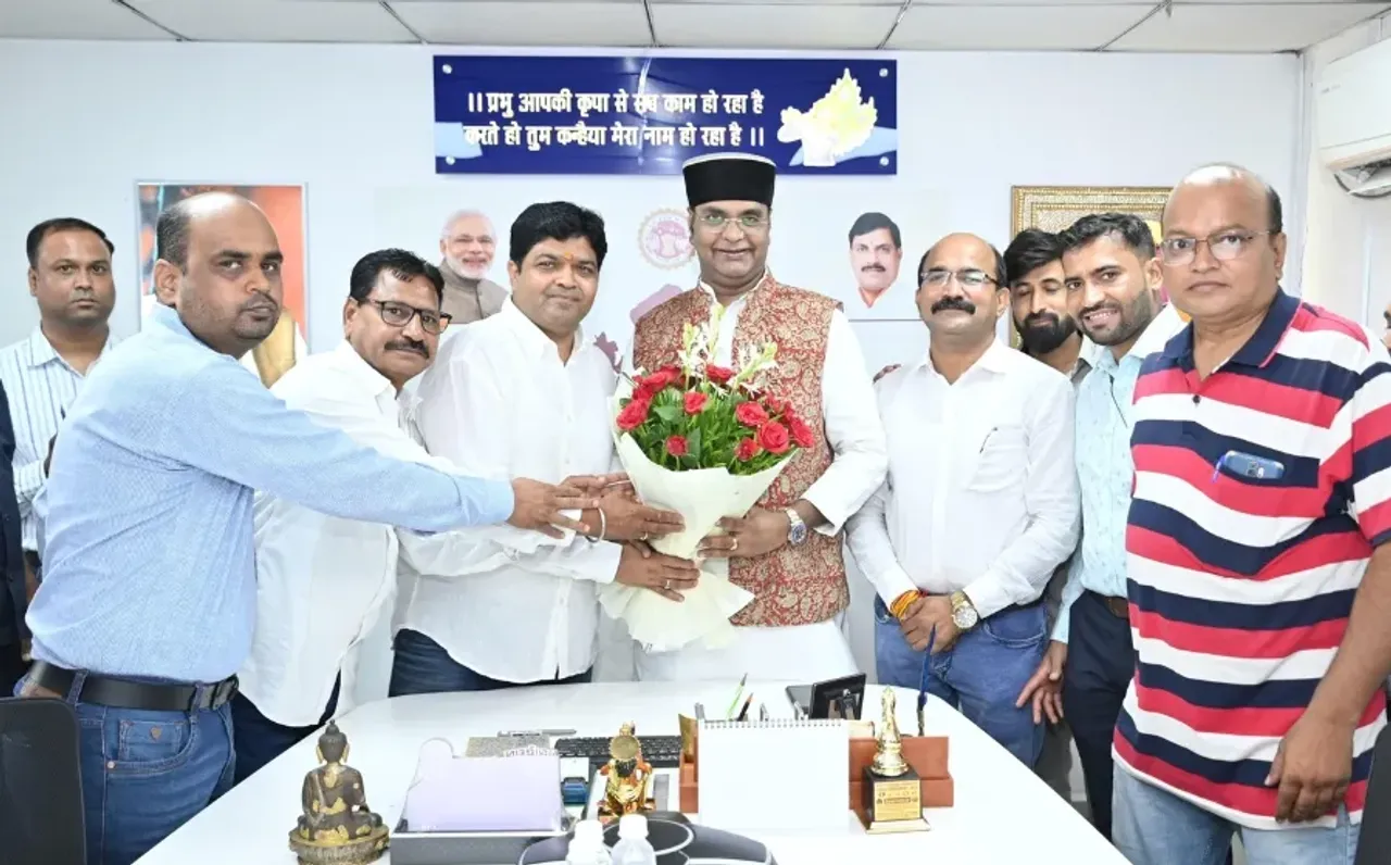 MP Vani Samaj Prabodhan Sanstha Ashok Vani President National Executive Member Maharashtra hindi news