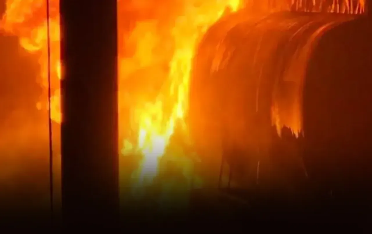 Peethampur Oil Factory Fire: पीथमपुर में ऑयल फैक्टरी में आग, झुलसने से दो मजदूरों की मौत, एक की हालत गंभीर