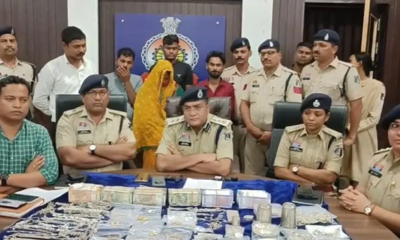 Durg Jeweller Theft