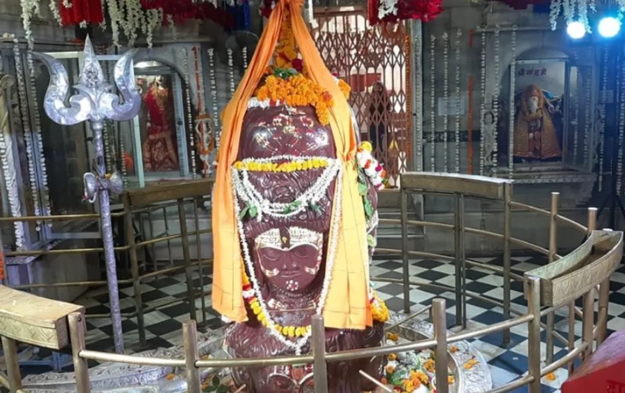 पशुपतिनाथ के 6 मुखों पर बढ़ी जंग और दरारें: मंदिर के लिए करोड़ों रुपए का बजट, प्रतिमा के संरक्षण पर नहीं ध्यान