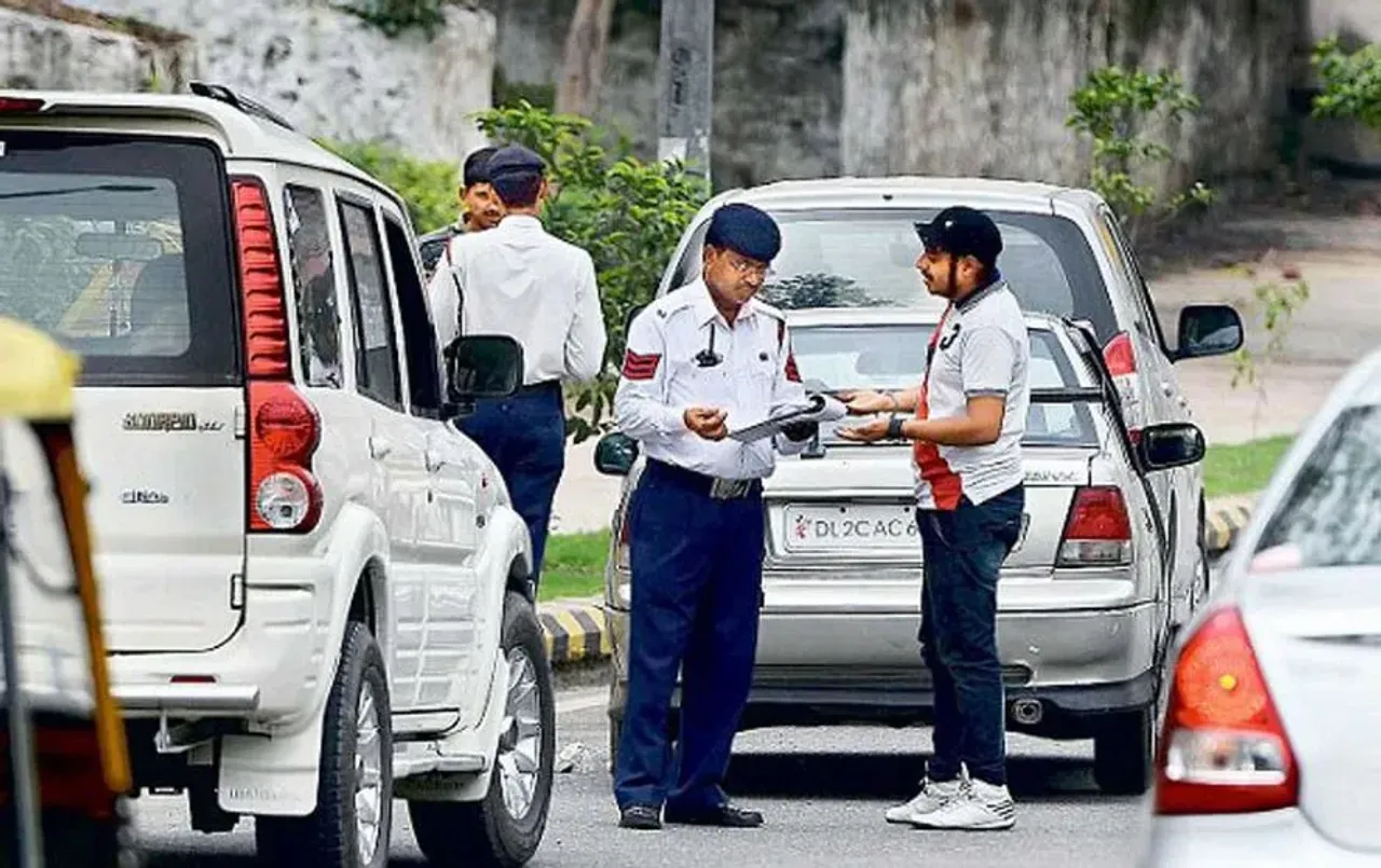 UP Kaushambi RTO Challan Campaign E-rickshaw Auto