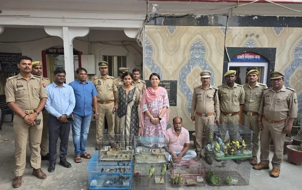 UP Varanasi Baheliya Tola wildlife trafficking forest department raid 90 rescued