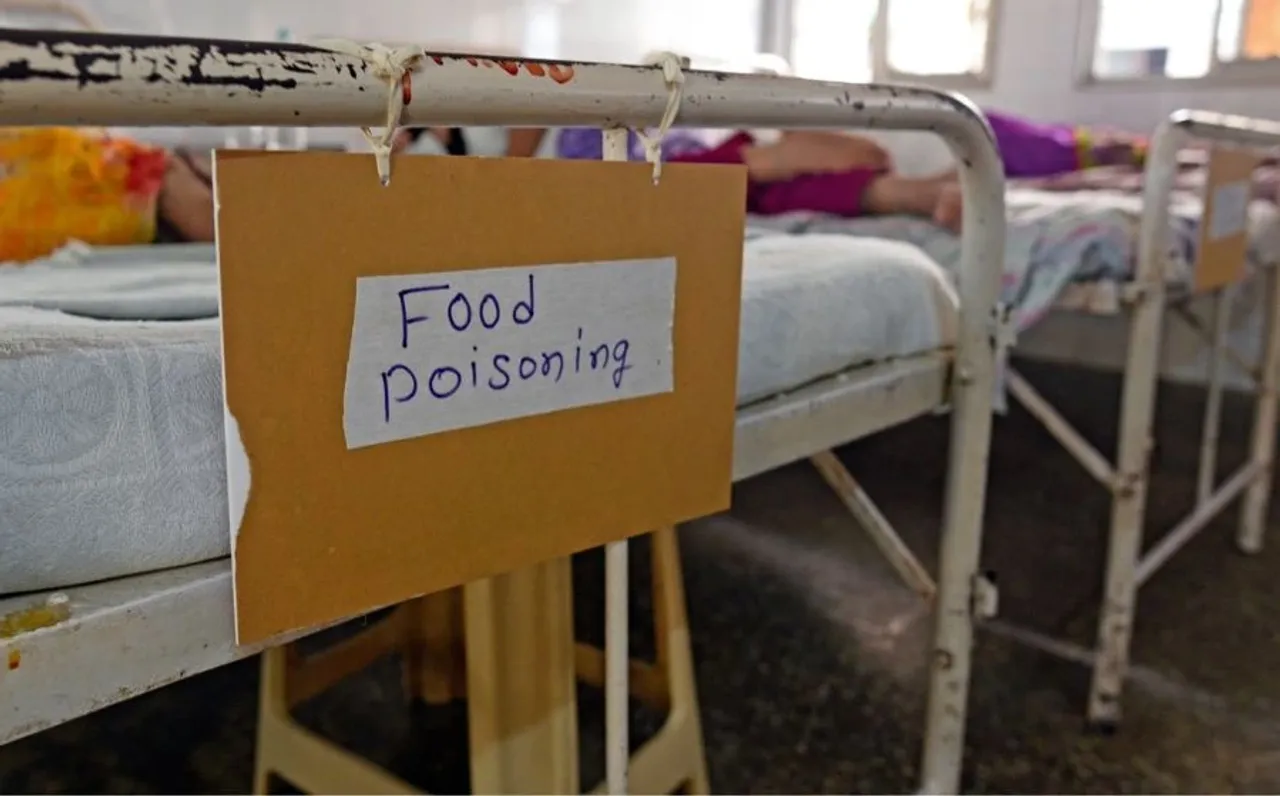 Shivpuri News: शिवपुरी में भंडारा खाने से 250 से ज्यादा लोग बीमार, 60 की हालत गंभीर