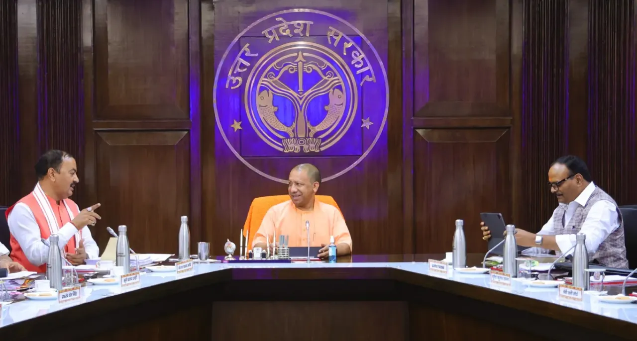 UP Cabinet Meeting: यूपी कैबिनेट में मिलेगा महिलाओं को तोहफा! लग सकती है 7 प्रस्तावों पर मुहर,पेयजल,सीवरेज जैसे कई मामले