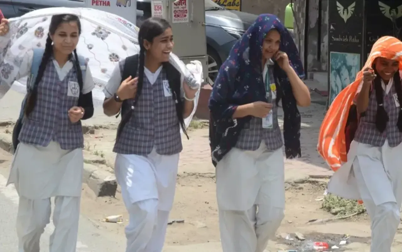 UP Weather Today: लखनऊ में मानसून पर लगा ब्रेक, उमस भरी गर्मी से लोग बेहाल, जानें कब होगी बारिश?