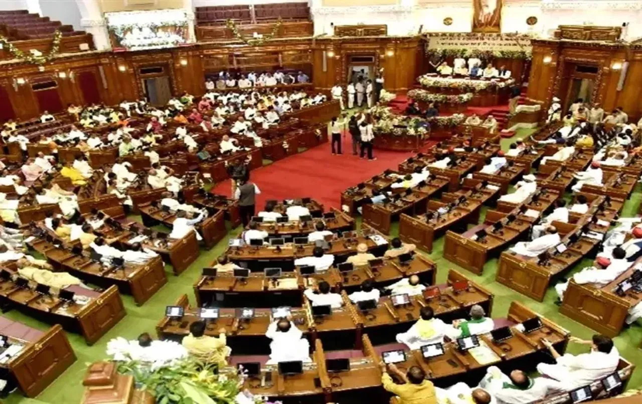 यूपी विधानसभा का बजट सत्र: सर्वदलीय बैठक खत्म, सदन में हंगामे केआसार, सीएम बोले किसी प्रकार का हंगामा ना हो