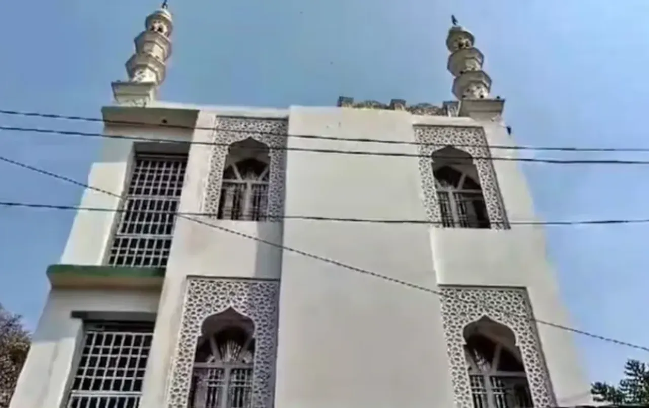 Gorakhpur में तीन मंजिला Masjid को ध्वस्त करने का आदेश, GDA ने दी 15 दिन की डेडलाइन, मुस्लिम पक्ष पहुंचा कोर्ट