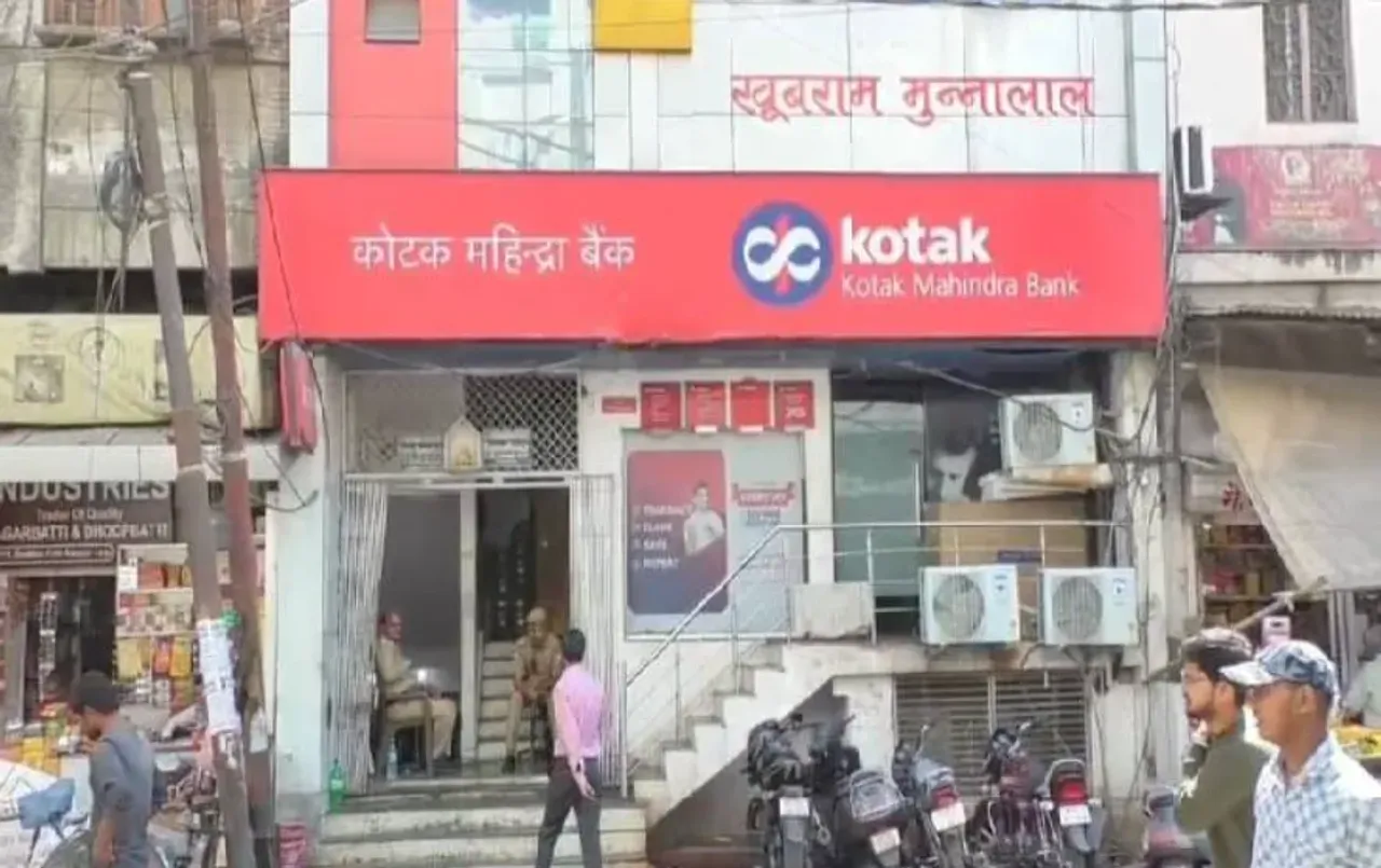 Kanpur News: कानपुर में खूबराम मुन्नालाल के प्रतिष्ठानों पर आयकर विभाग की छापेमारी, गड़बड़ियों की जांच जारी