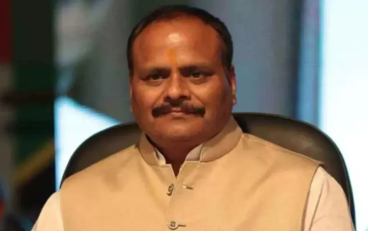 Holi Holiday 2025:  उत्तर प्रदेश में स्वास्थ्य कर्मियों की छुट्टियां रद्द, अस्पतालों में अलर्ट मोड पर तैनाती