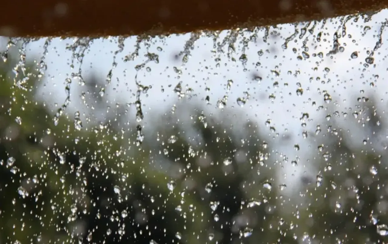 UP Weather Today: होली के बाद बदला यूपी का मौसम, मेरठ नोएडा समेत 25 जिलों में हल्की बारिश की संभावना, बढ़ेगा तापमान