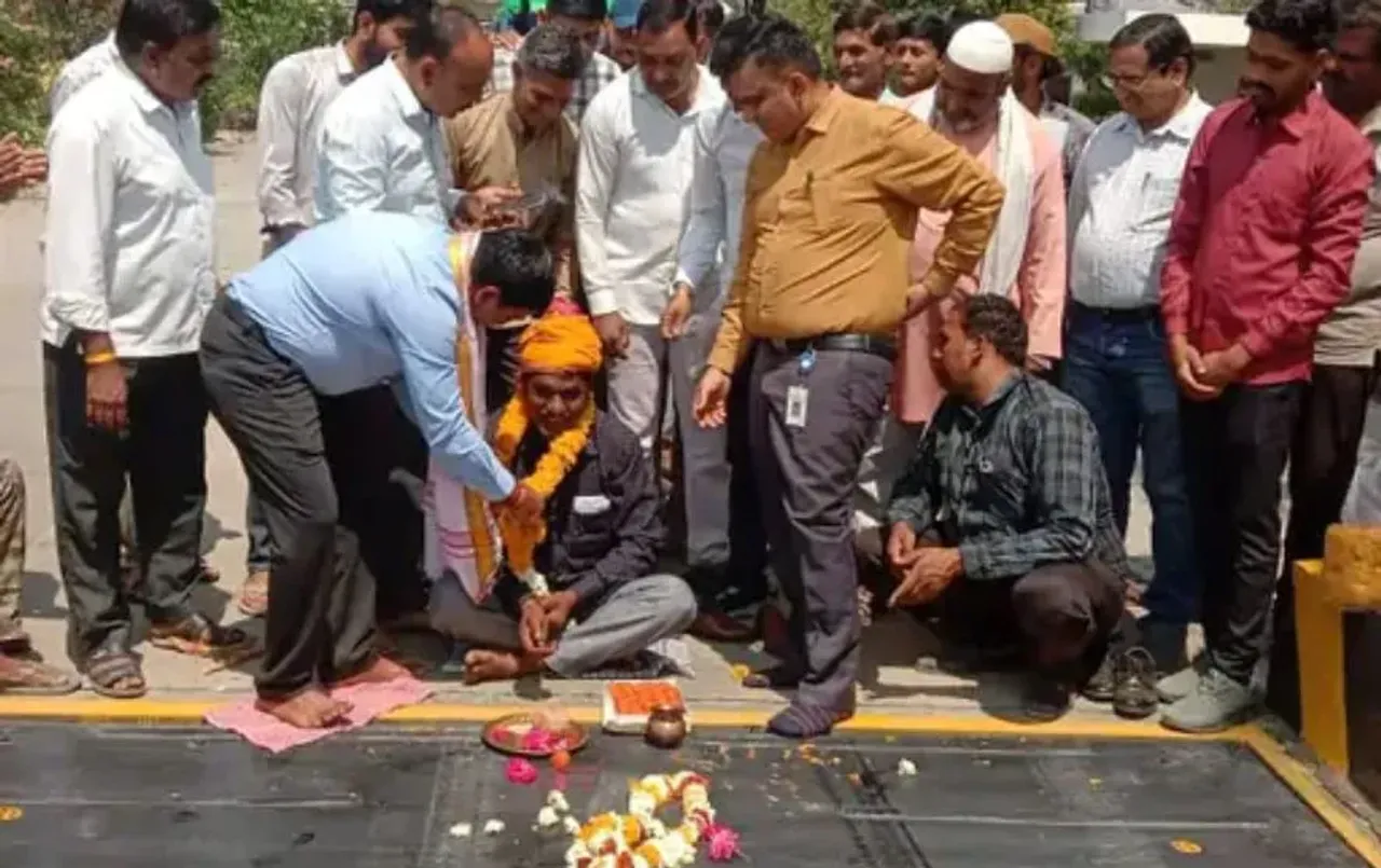 Indore Gehu Kharidi: इंदौर में गेहूं खरीदी शुरू, 12 केंद्रों पर दो हजार क्विंटल की बिक्री, किसानों का किया गया स्वागत