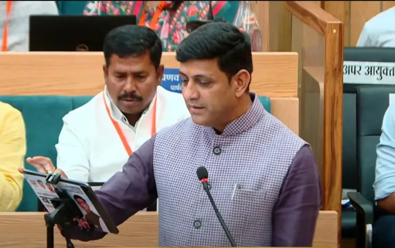 Indore Nagar Nigam Budget: 39 फीट ऊंची विवेकानंद प्रतिमा से डिजिटल एड्रेस तक, इंदौर के बजट में बड़े ऐलान