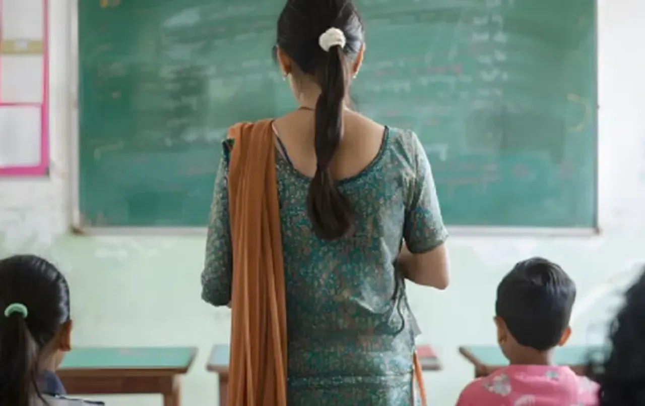 Muzaffarnagar News: महिला मुस्लिम टीचर ने भरी क्लास में की काट दी छात्र की चोटी, माथे का तिलक भी मिटाया, मामला गरमाया