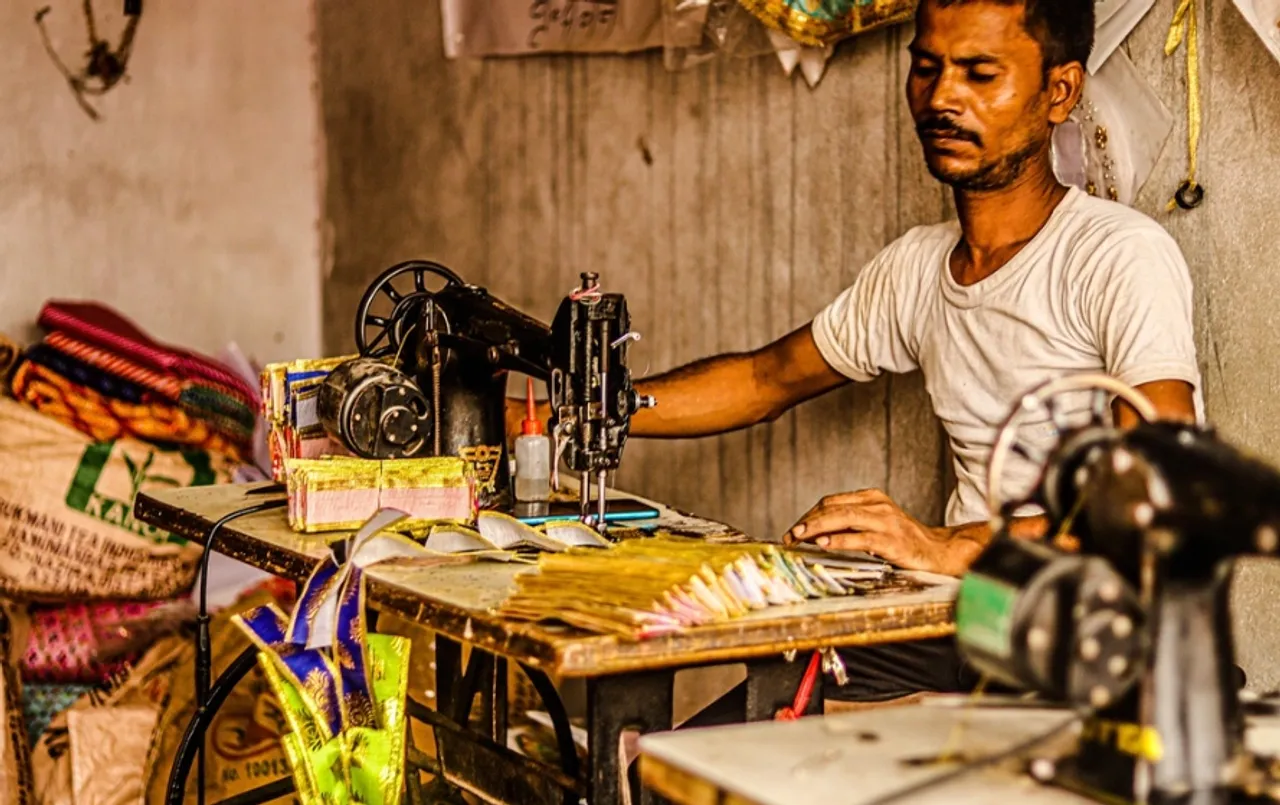 यूपी में महिला सुरक्षा को लेकर बड़ा प्रस्ताव: पुरुष टेलर महिलाओं का नहीं ले सकेंगे नाप