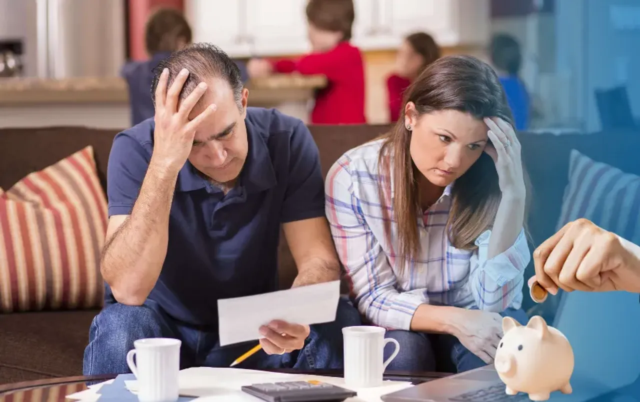 इन 5 गलतियों के कारण हमेशा रहती है घर में पैसों की किल्लत, जानिए दूर करने के आसान उपाय