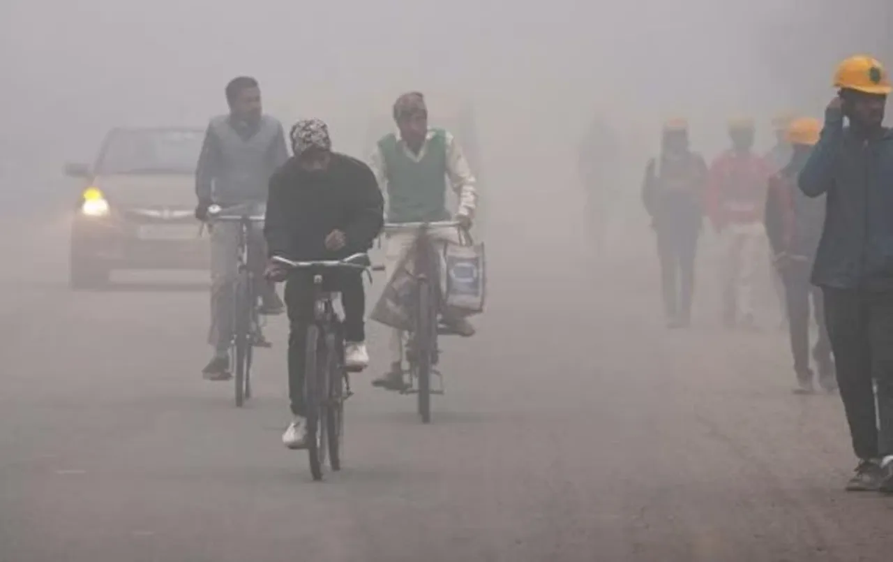 MP Weather: ग्वालियर-चंबल में बारिश के आसार, शीतलहर के बीच कैसा रहेगा मौसम, पढ़ें एमपी के मौसम का पूर्वानुमान