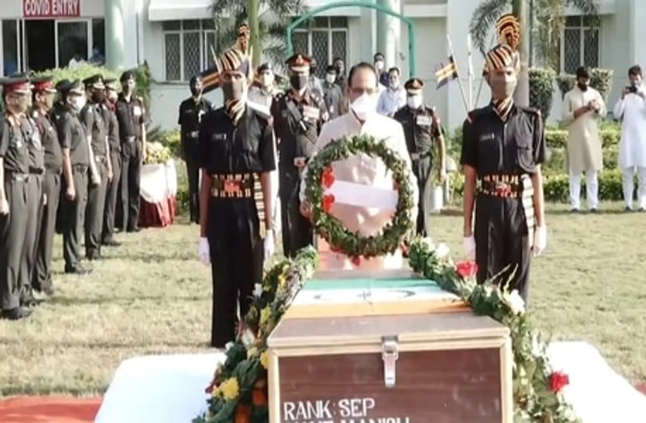 सीएम शिवराज ने शहीद मनीष को श्रद्धांजलि की अर्पित, परिजनों को 1 करोड़ देने का ऐलान