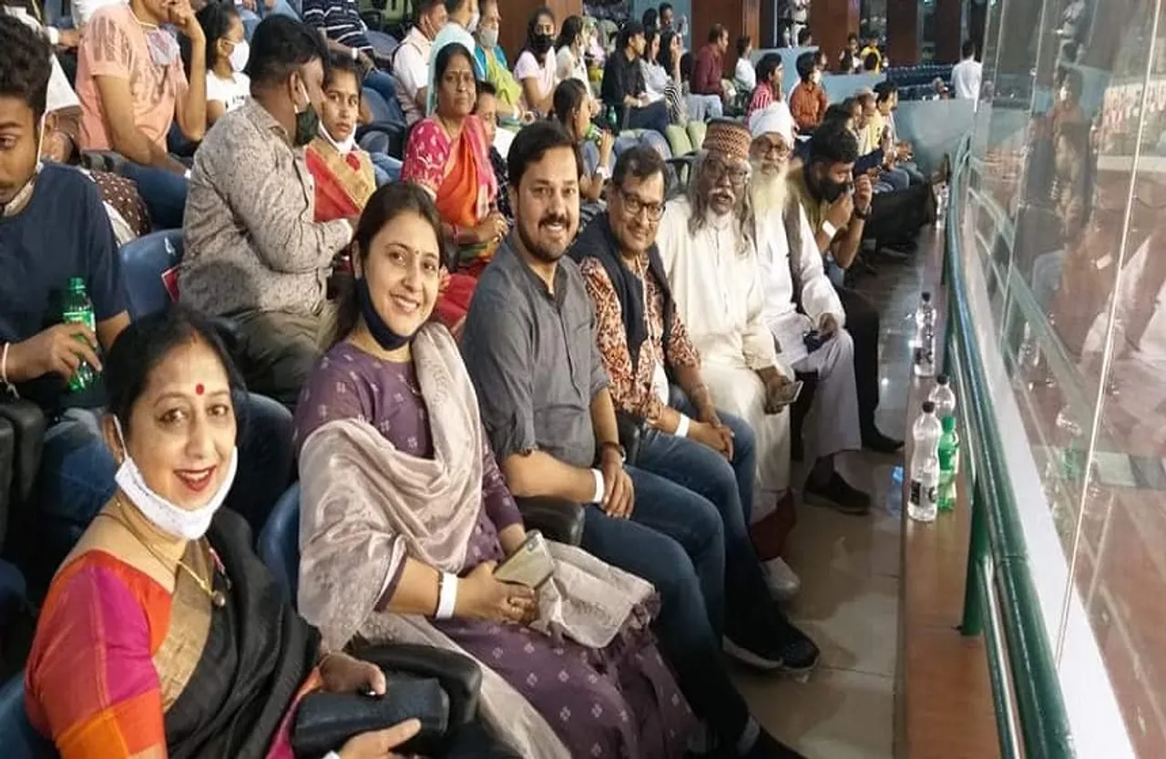 छत्तीसगढ़ की सम्मानित विभूतियों ने भी लिया रोड सेफ्टी टी-20 वर्ल्ड क्रिकेट सीरीज के मैच का आनंद