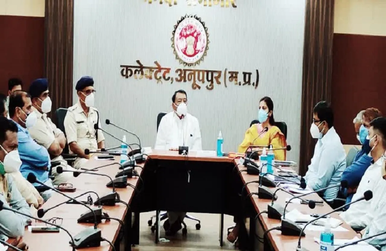 बिना वैक्सिनेशन के विक्रेता नहीं खोल सकेंगे अपनी दुकान, खाद्य मंत्री बिसाहू लाल सिंह ने दिए निर्देश