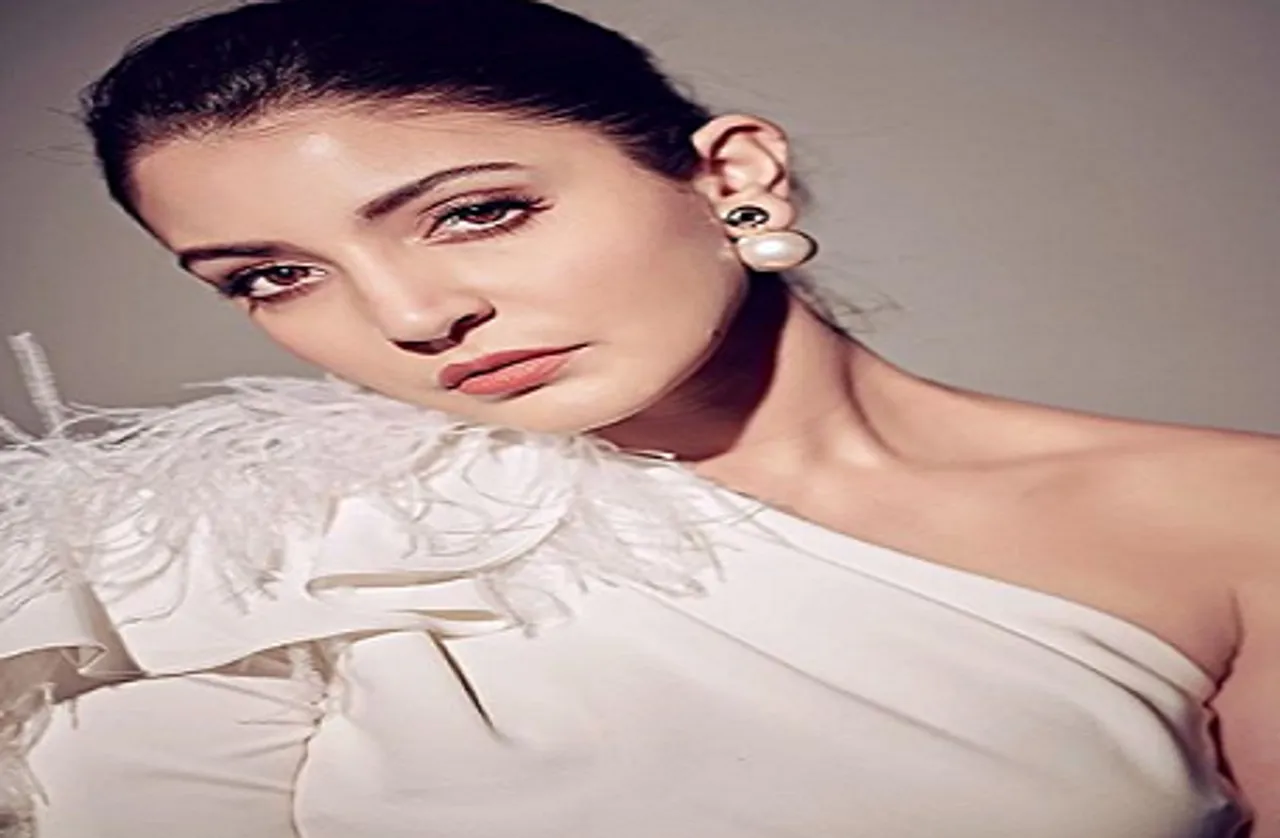 गावस्कर के बयान पर भड़की अनुष्का, बोलीं-आखिर क्रिकेट में मेरा नाम घसीटना कब होगा बंद