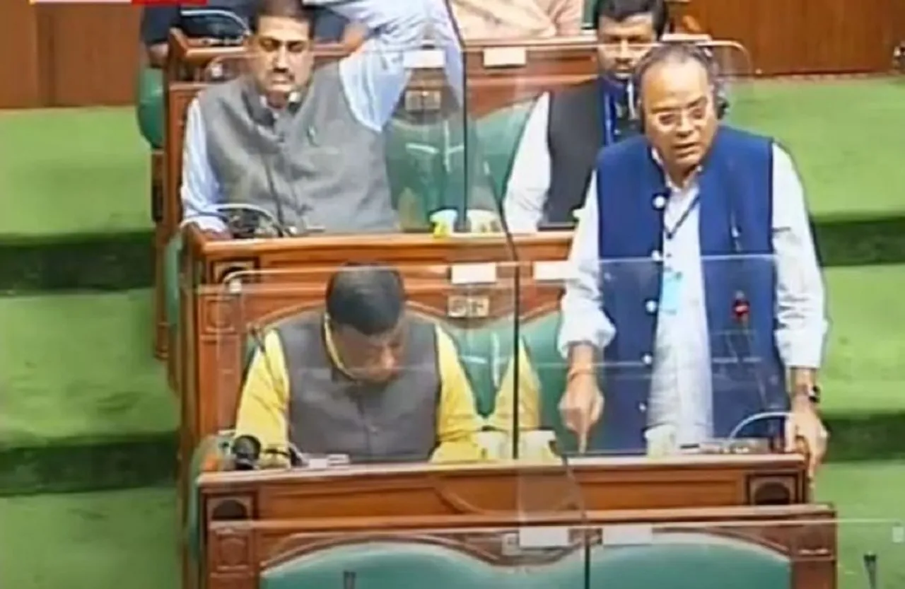 छत्तीसगढ़ विधानसभा में विपक्ष ने सरकार को घेरा, महिला सुरक्षा, शराब मुद्दे को लेकर हंगामा