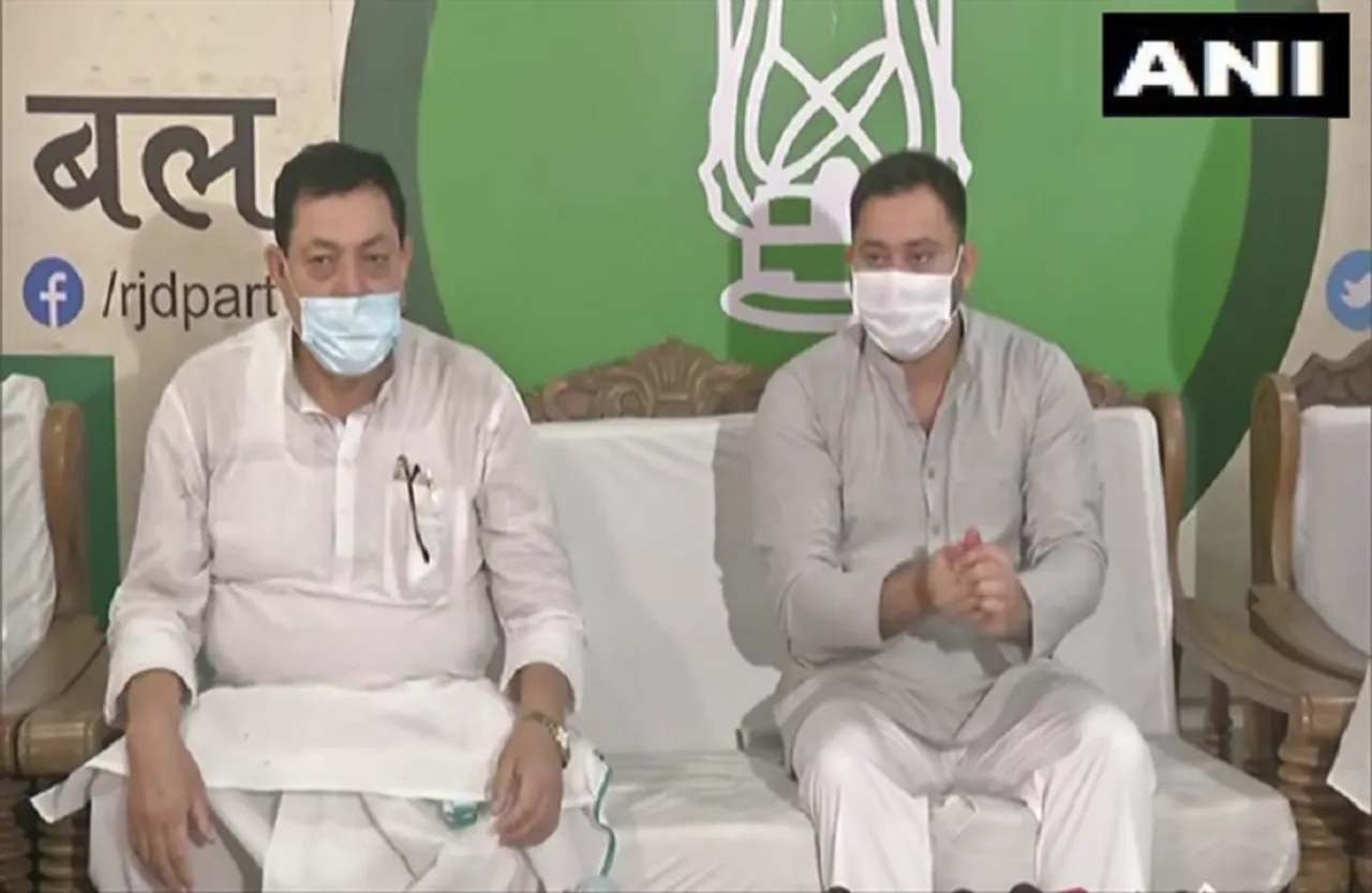 Bihar Politics: JDU केे पूर्व विधायक महेश्वर सिंह RJD में हुए शामिल, तेजस्वी ने दिलाई सदस्यता