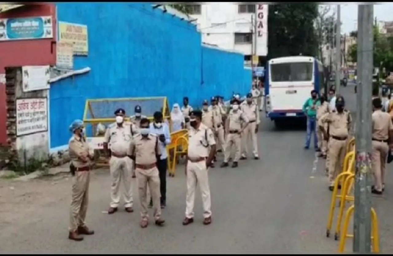 Child Missing IN Jabalpur: कार में से गायब हुआ बच्चा घर में मिला,शहर में नाकाबंदी कर खोजती रही पुलिस