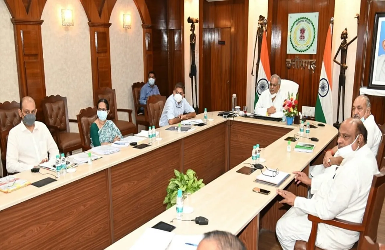 भू-जल स्तर बढ़ाने का सबसे सस्ता और प्रभावशाली उपाय है रेतीली नदियों और नालों में मिट्टी का डाइक बनाना