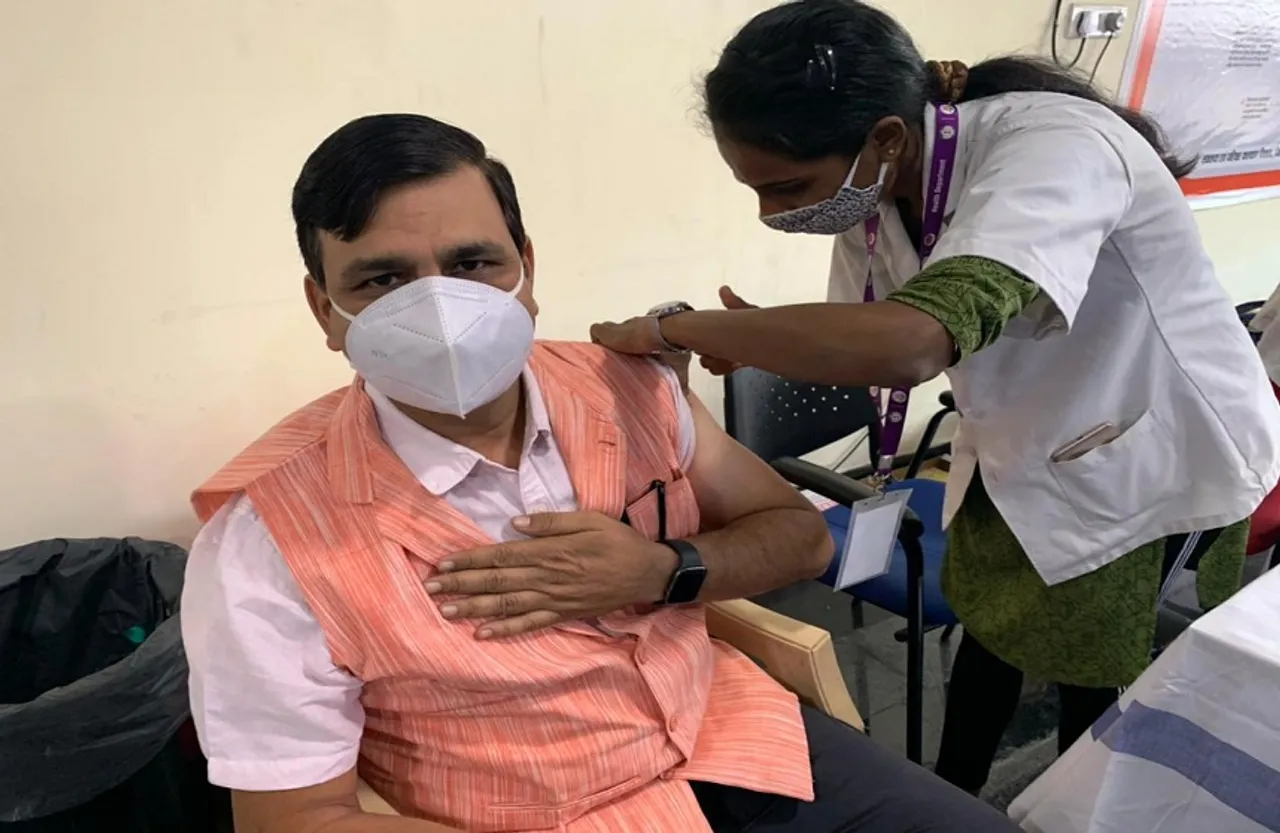 पूर्व सैनिकों और उनके परिजनों को लगाए गए कोरोना से बचाव के टीके