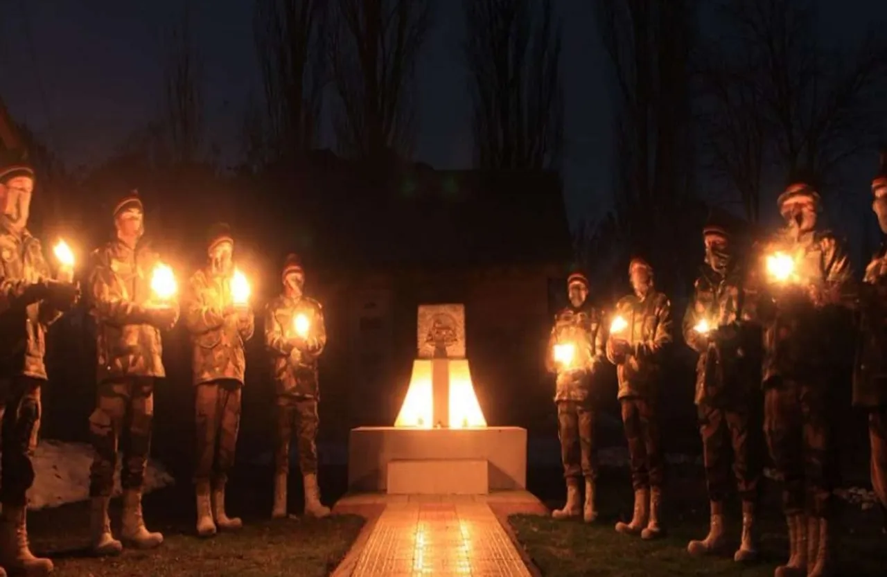 Independence Day 2021: स्वतंत्रता दिवस पर अपने घरों के बाहर शहीदों के नाम का जलाए दीया, मंत्री ने की अपील