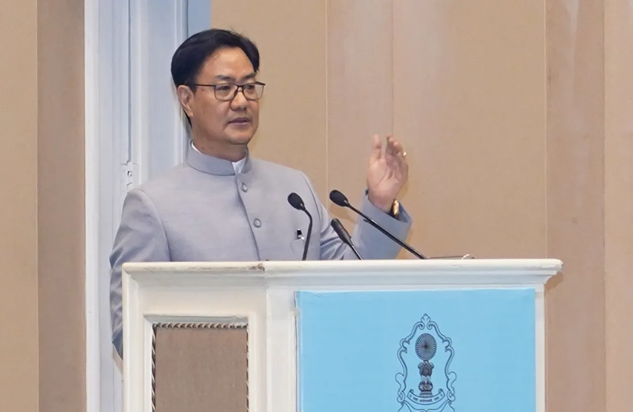 कृत्रिम बुद्धिमत्ता से लंबित मामलों की संख्या कम करने में मिल सकती है मदद : कानून मंत्री रिजिजू