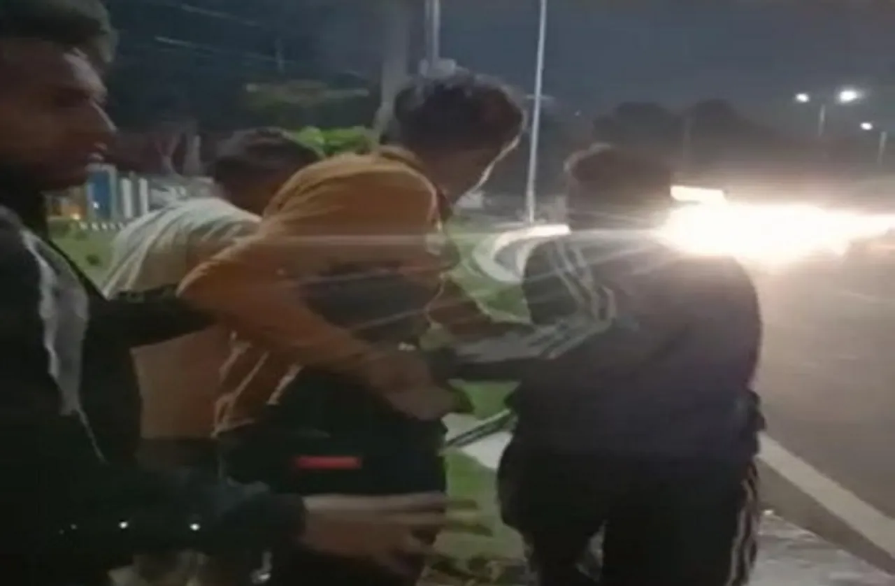 Bhopal: वीआईपी रोड से एक युवक ने तालाब में लगाई छलांग, गोताखोरों ने बचाई जान