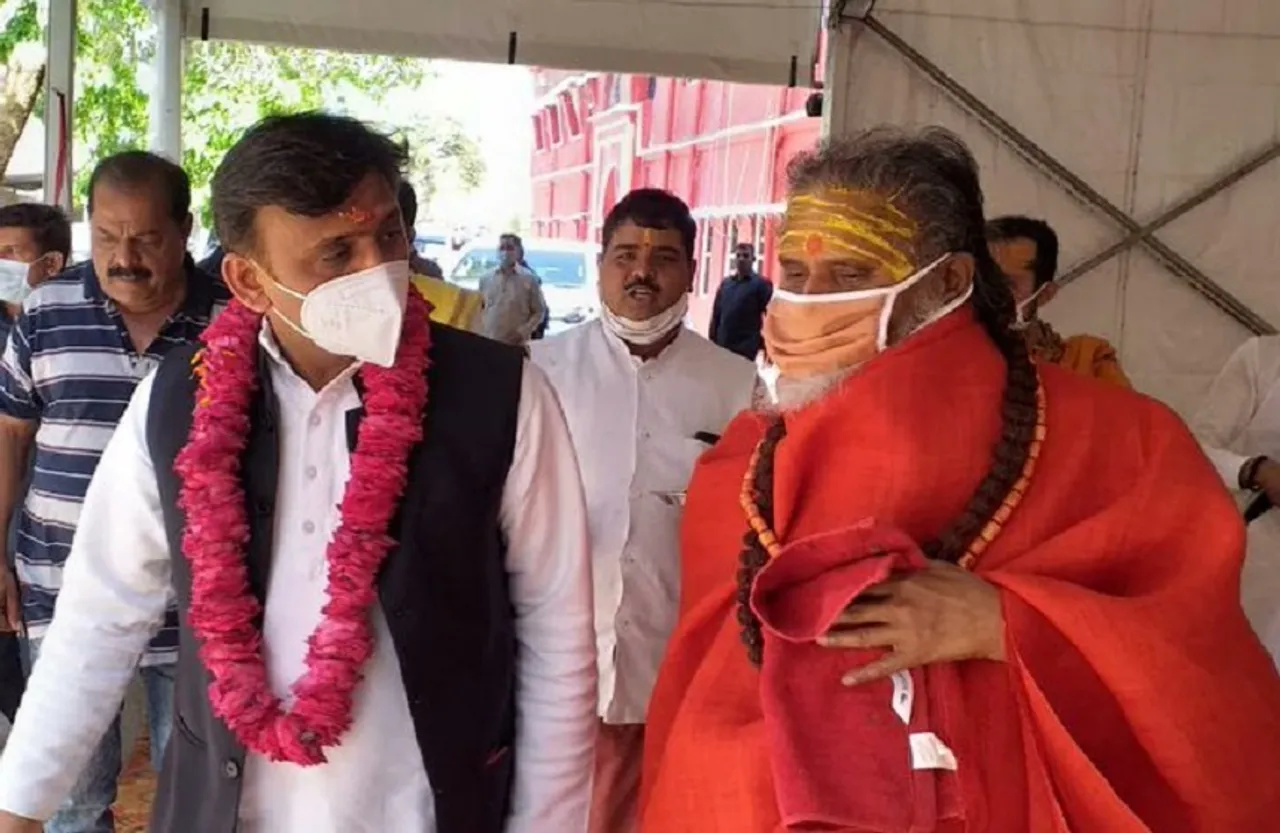 कोरोना पॉजिटिव Mahant Narendra Giri की तबीयत अचानक बिगड़ी, अस्पताल में कराया गया भर्ती