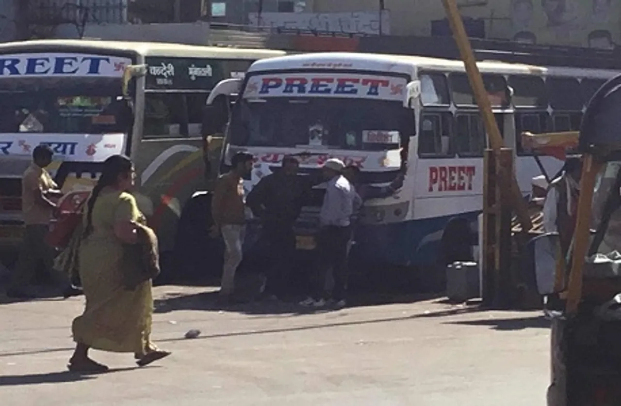 प्राइवेट बस ऑपरेटर्स को मिल सकती है टैक्स में छूट, सड़कों पर जल्द दौड़ेंगी बसें