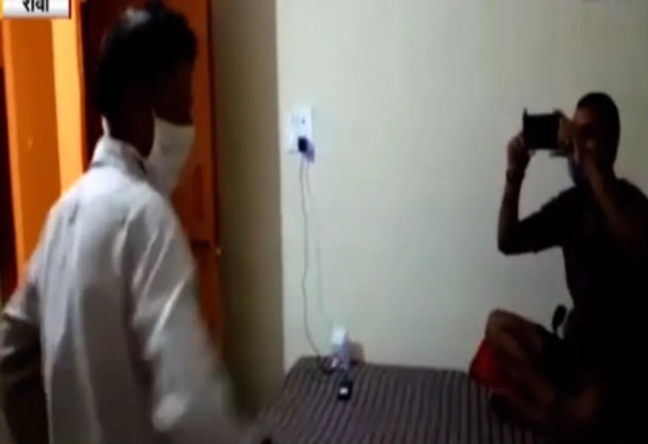 Video: मरीजों के 'ठुमके'! फिल्मी गानों पर थिरके कोरोना पॉजिटिव