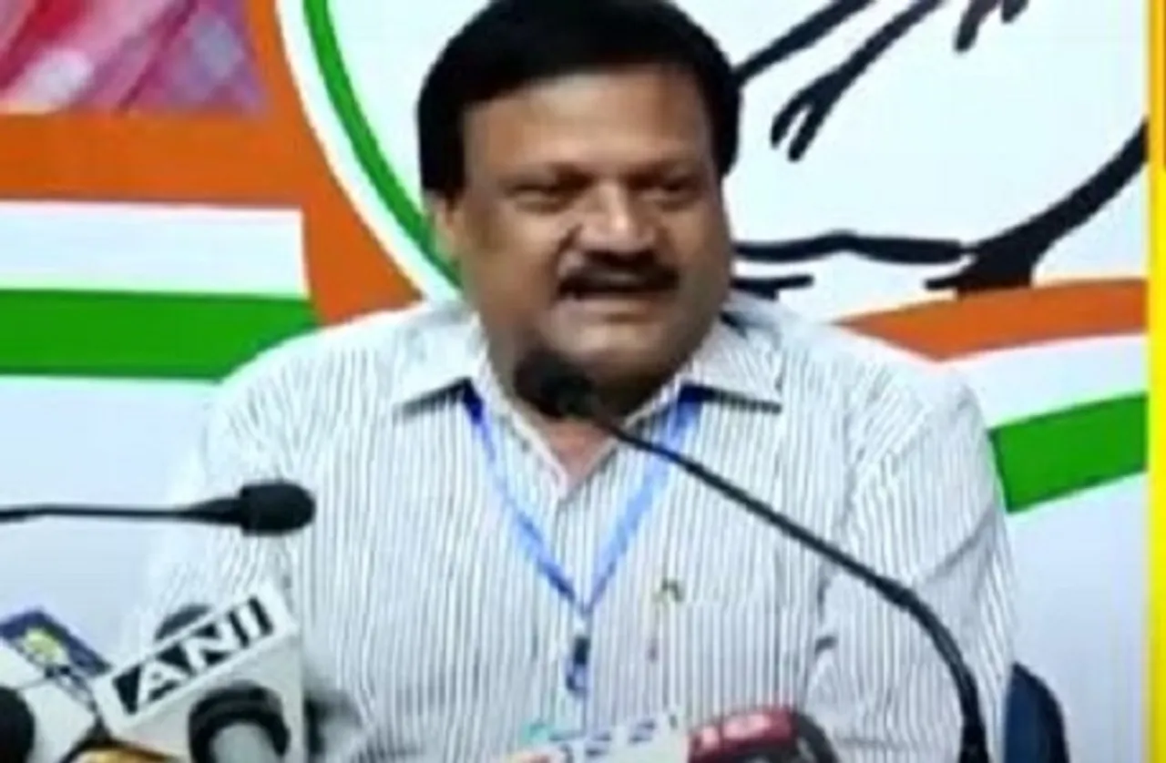 कांग्रेस के पूर्व मंत्री बोले, उमा भारती ने अपना वचन पूरा नहीं कर पाई, उन्हें मुंडन करा लेना चाहिए