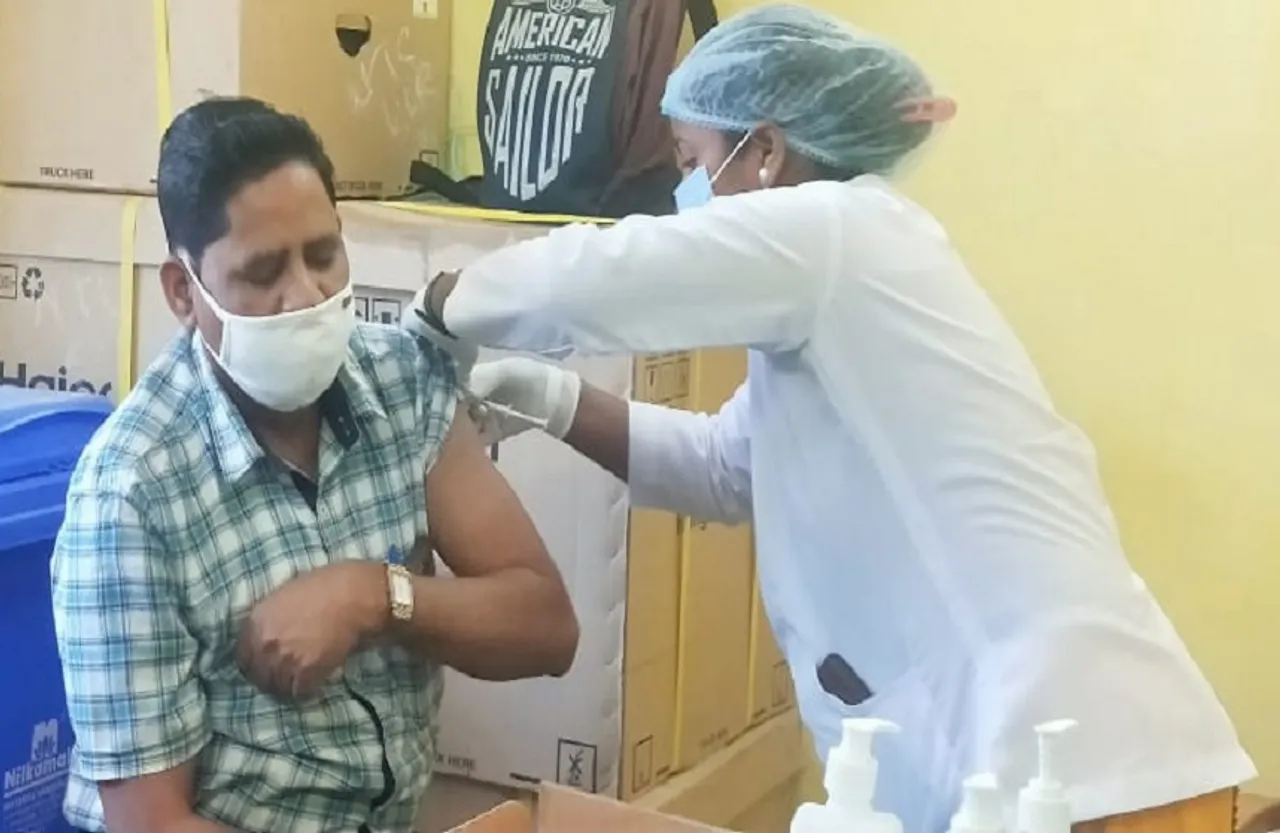 वैक्सीन के लिए नहीं जुड़ेंगे स्वास्थ्यकर्मियों और फ्रंटलाइन वर्कर्स के नए नाम, ये है वजह