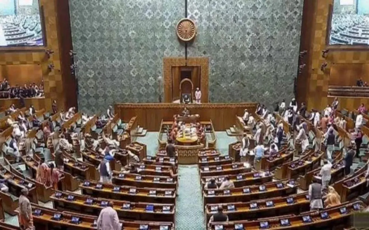 18th Lok Sabha MP Profile: लोकसभा में घट रही है किसानों की संख्या, वकीलों की संख्या बढ़ी; समाजसेवी सांसद भी हुए कम