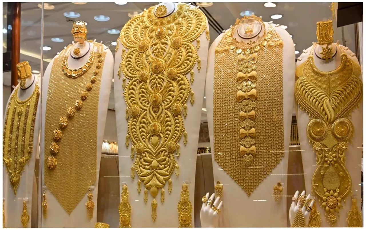 Akshaya Tritiya 2024: आज सोना खरीदते समय ध्यान रखें ये जरूरी बातें, खरीदारी करते वक्त इस तरह चेक करें शुद्धता